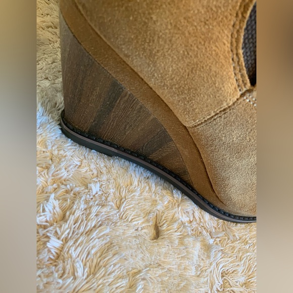 ARIAT - Picture 7 of 16